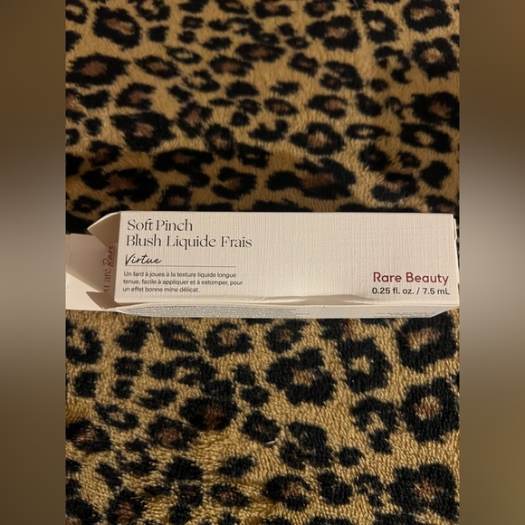 Rare Beauty Soft Pinch Dewy Liquid Blush - Warm Peach - Picture 3 of 4